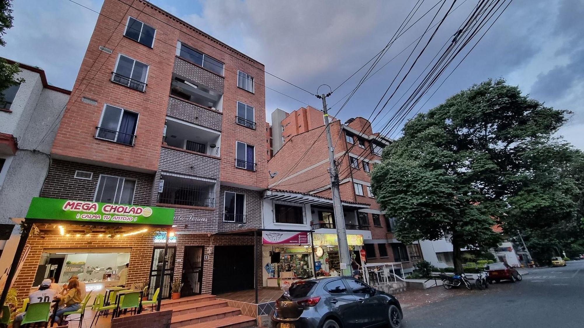 Ed Santo Tomas Laureles * Medellin